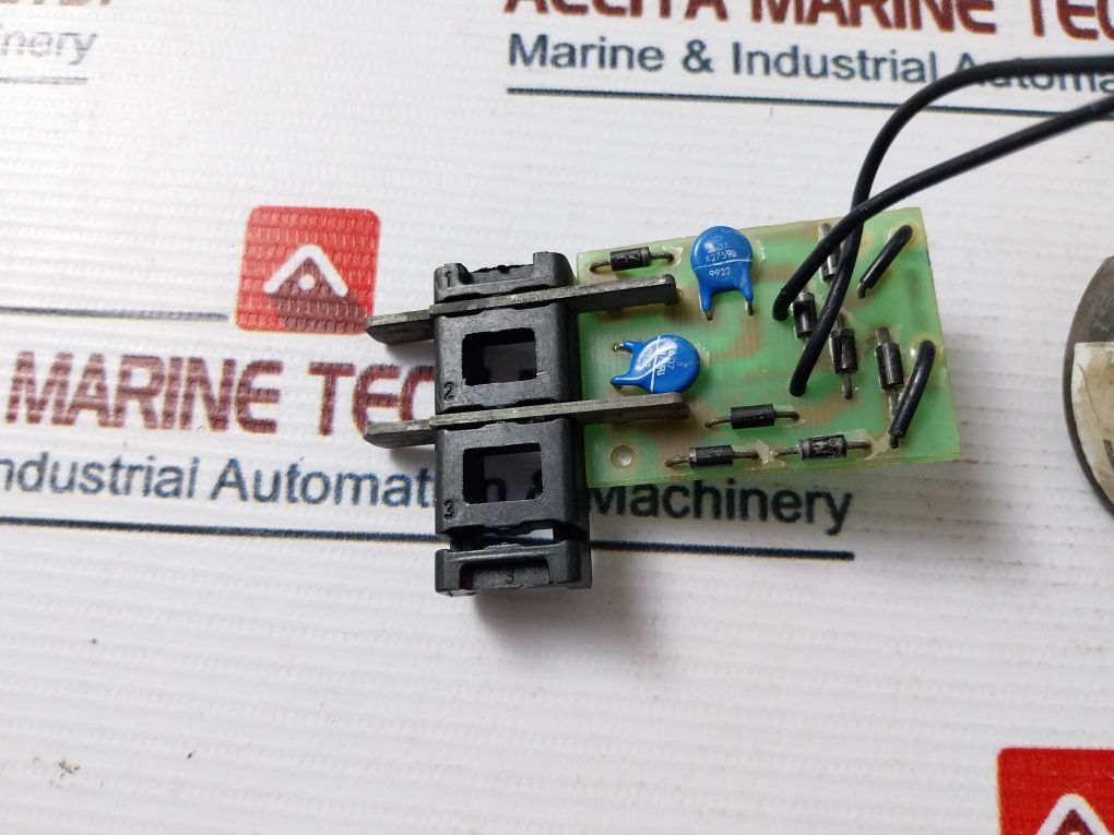 Merlin Gerin 685 658 Mx-a Shunt Trip Xf-e Closing Release Circuit Breaker 240V