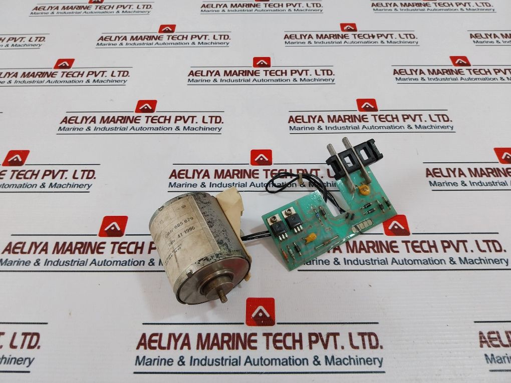 Merlin Gerin 685 679