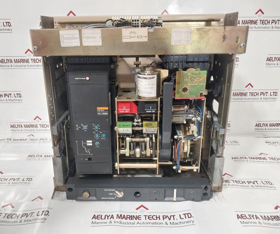 Merlin Gerin M16 N1 Masterpact Circuit Breaker Tf10961000610