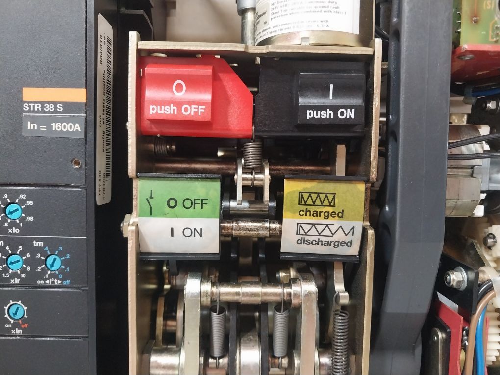 Merlin Gerin M16 N1 Masterpact Circuit Breaker Tf10961000610