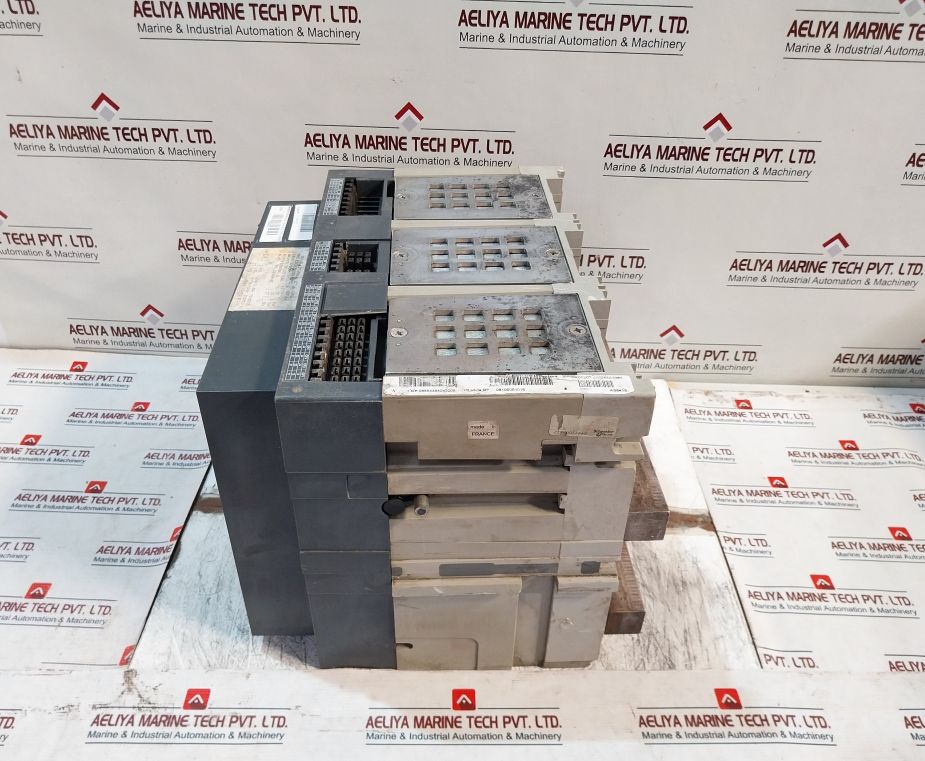 Merlin Gerin Masterpact Nw32H2 Air Circuit Breaker 3200A