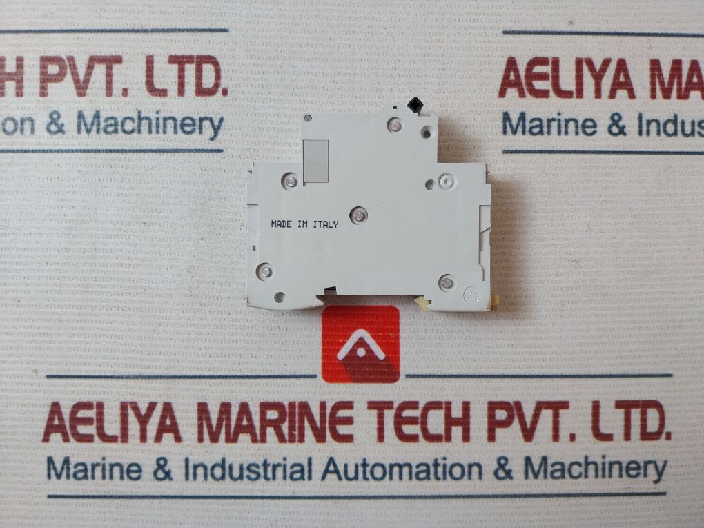 Merlin Gerin Multi 9 C60H C16 Circuit Breaker 230/400V