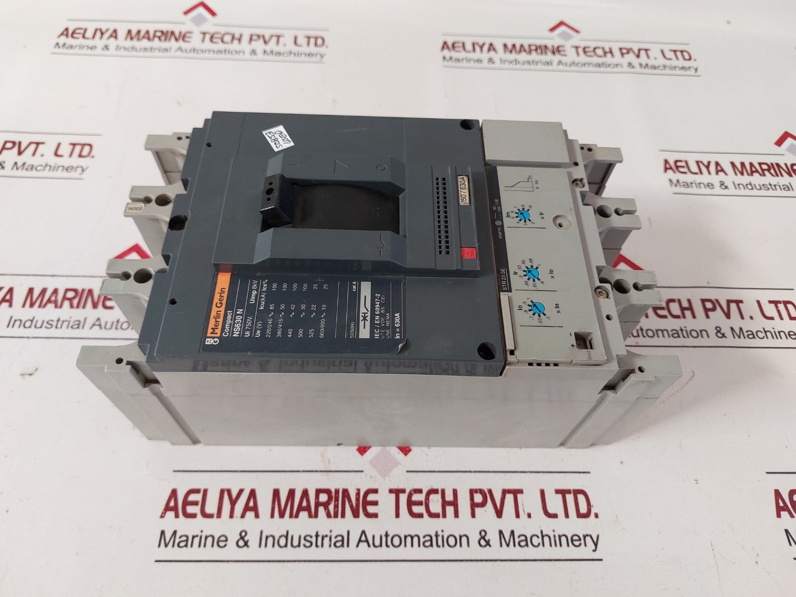 Merlin Gerin Ns630 N Circuit Breaker 50/60Hz