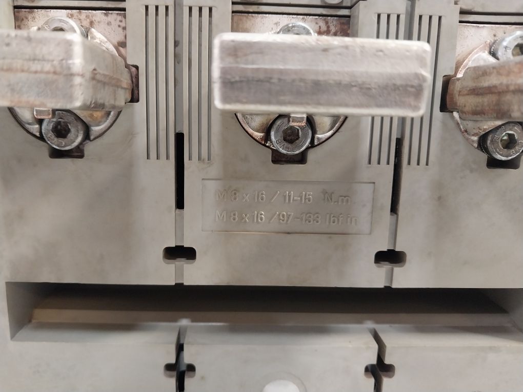 Merlin Gerin Masterpact Nt12 Ha Switch Disconnector Circuit Breaker 690V