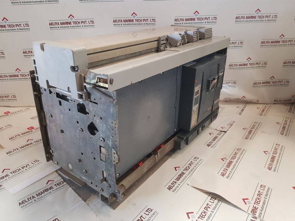 Merlin Gerin Nw50 H1 Circuit Breaker 200-240Vac