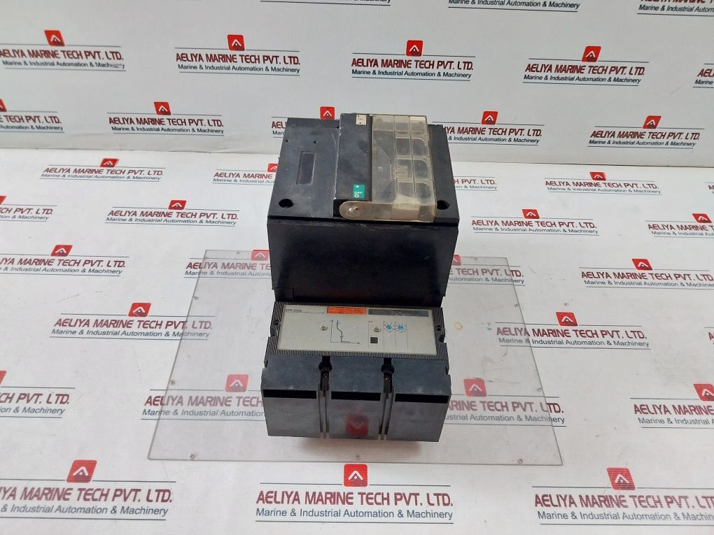 Merlin Gerin Str 25De Circuit Breaker