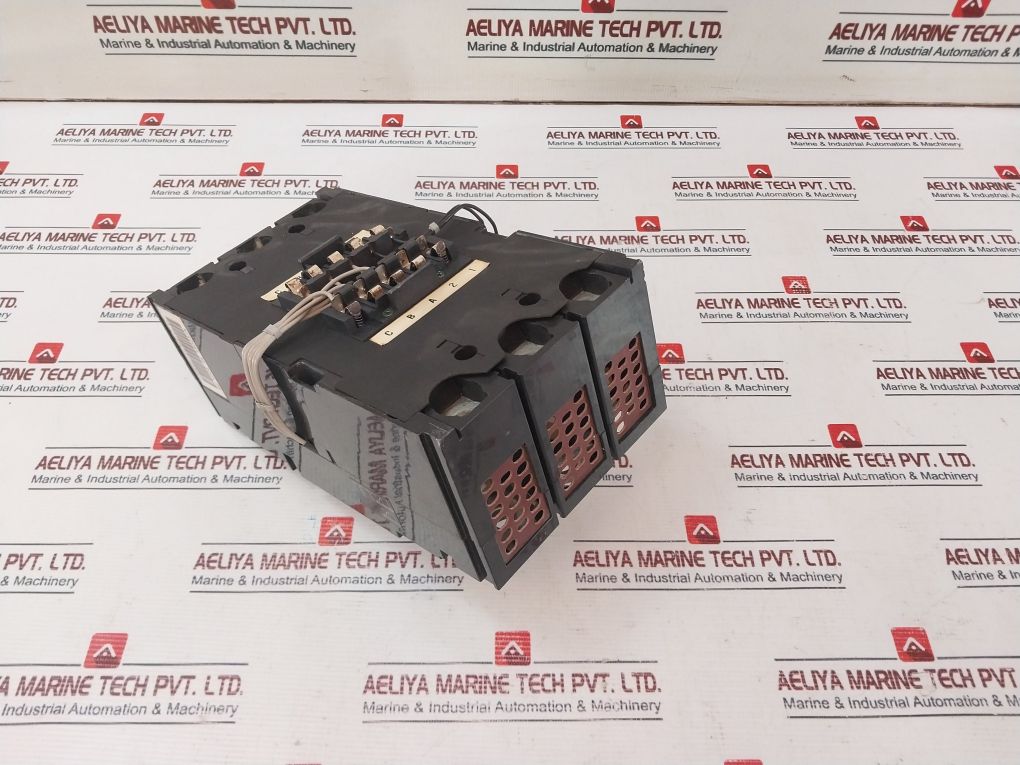 Mitsubishi Electric Nf400-ss No-fuse Breaker Uvt-mc 300Amp Ac660V