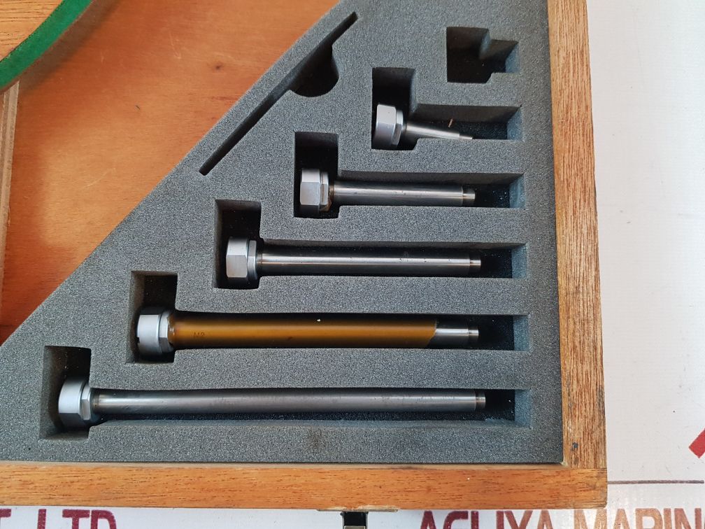 Mitutoyo 104-136 Out Side Micrometer Set 150-300 0.01Mm
