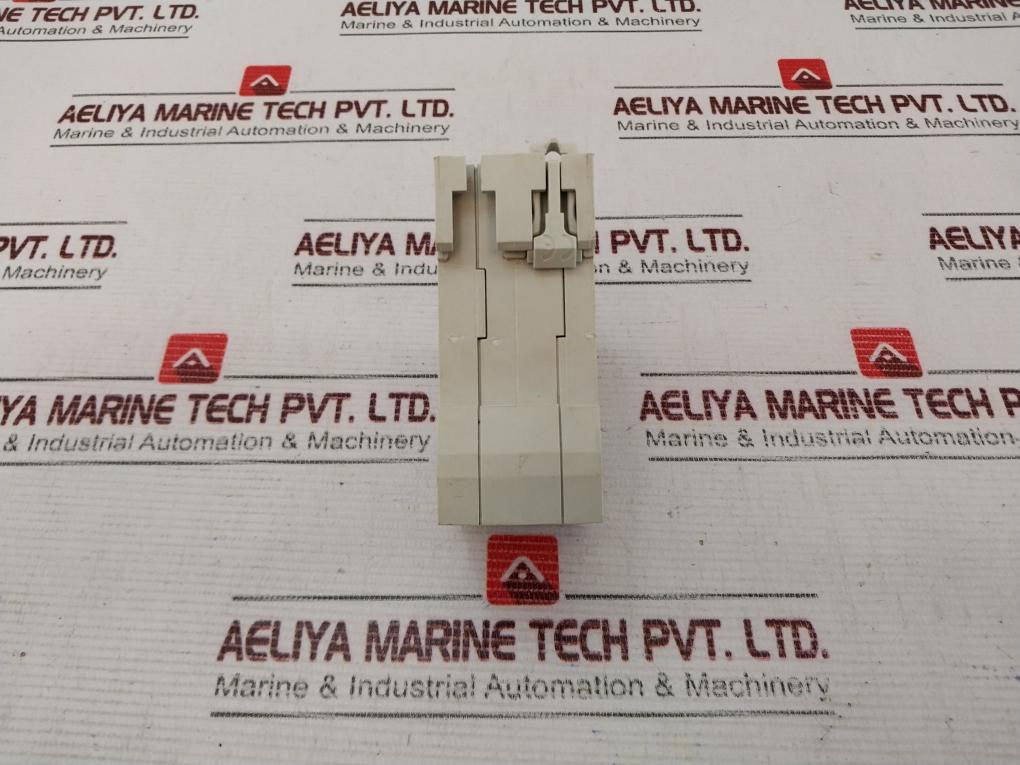 Mk 5560S Main Switch 63A 230V 50Hz