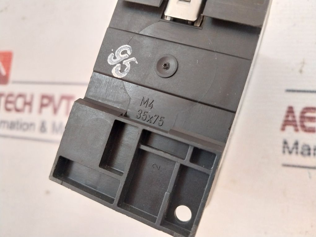 Moeller Dil M 17-10 Contactor 3 Pole 250V Dc