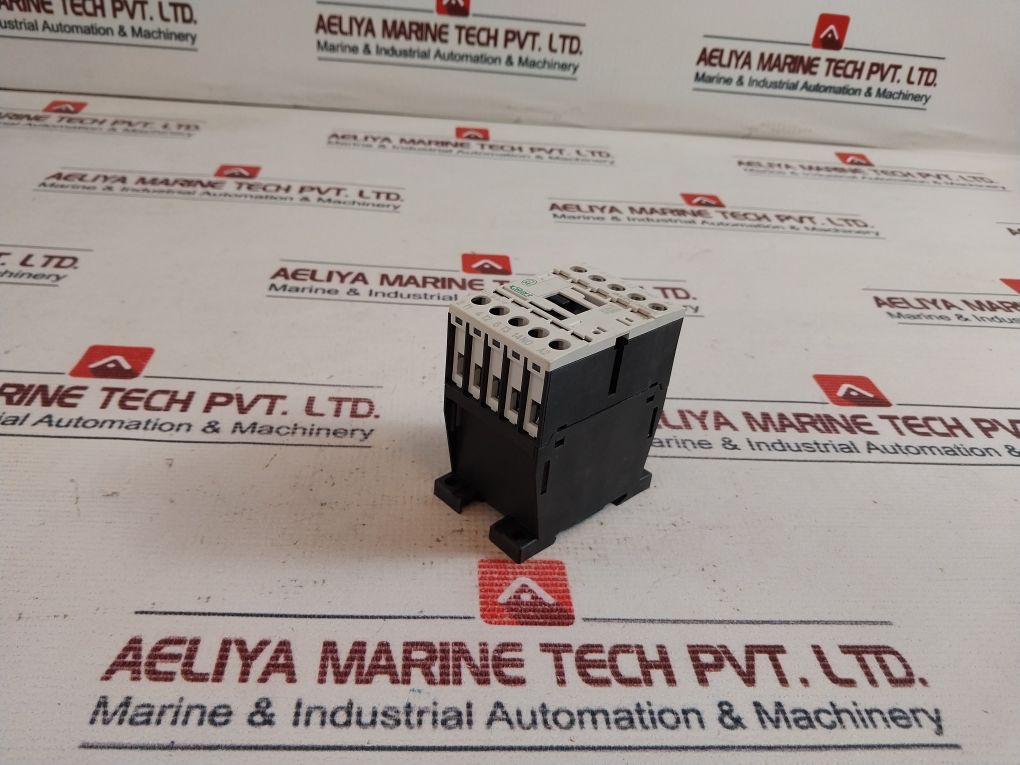 Moeller Dil M 9-10 3 Pole Contactor 20A 240V 60Hz