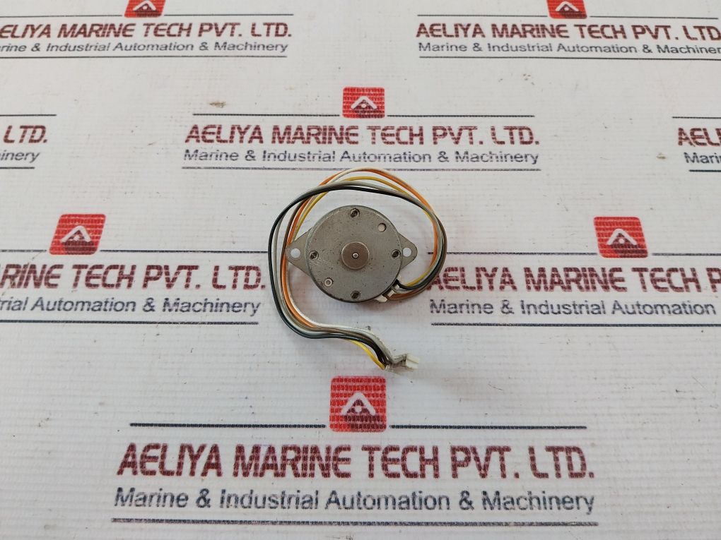 Oki Khl35Sl12B Stepping Motor 12V Dc 50Ω 7.5 Deg. /Step