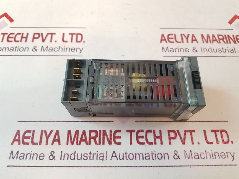 Omega cn884rtd-nc temperature controller