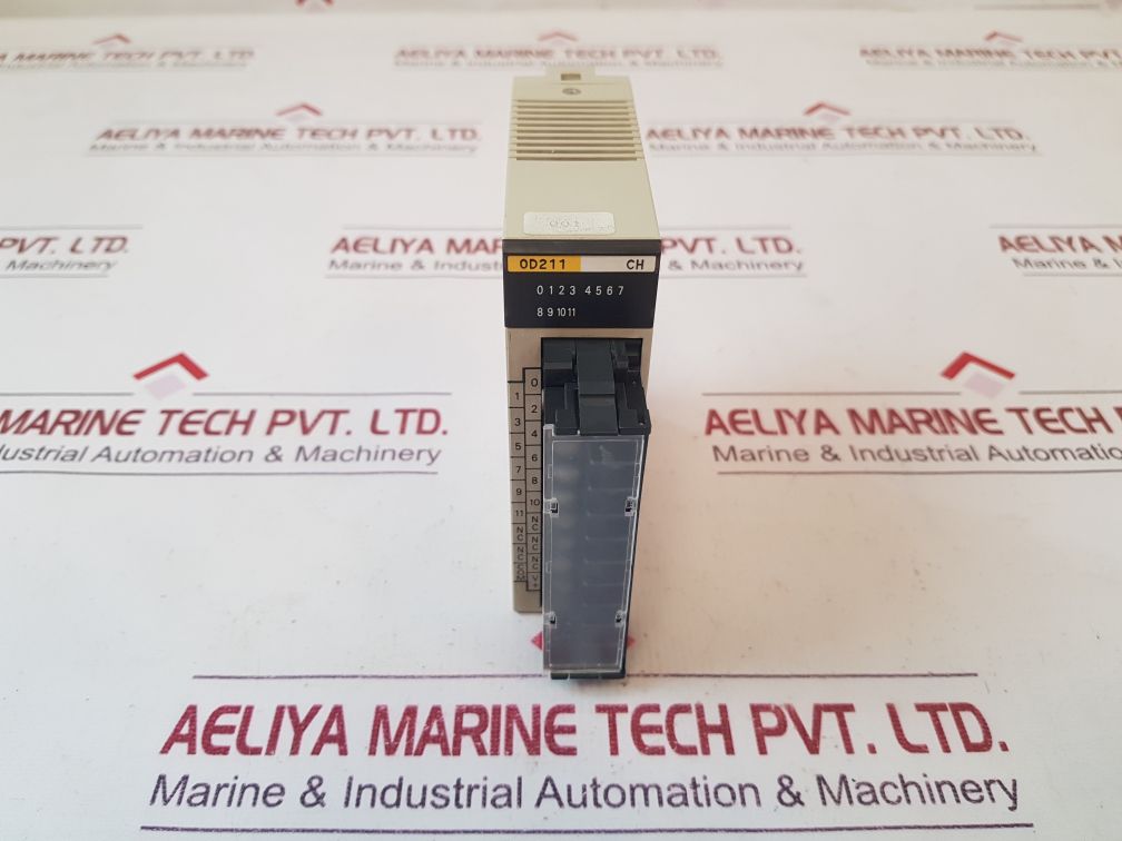 Omron C200H-0D211 Output Unit