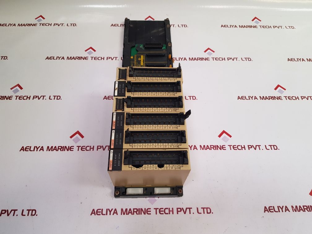Omron Id212 ,C200H-0C224 Module With C200H-bc101-v2 Cpu Base Unit