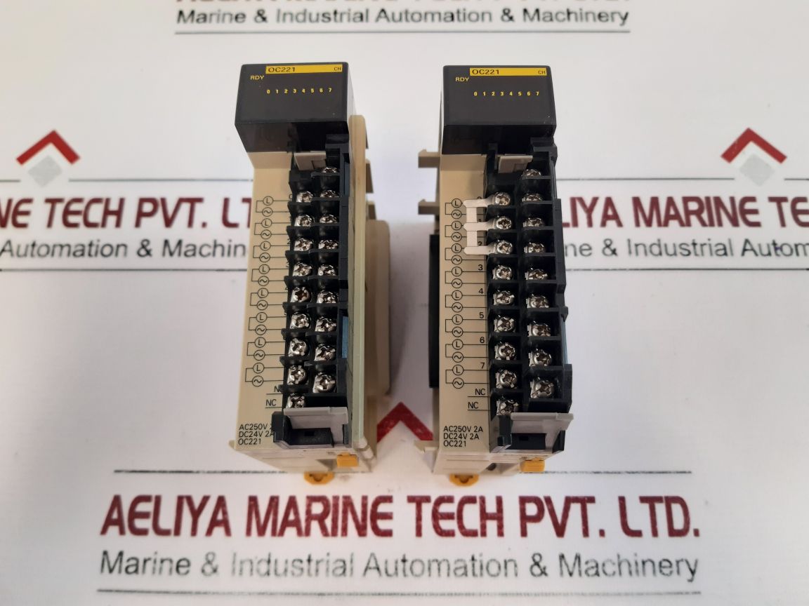 Omron Cqm1-oc221 Output Module