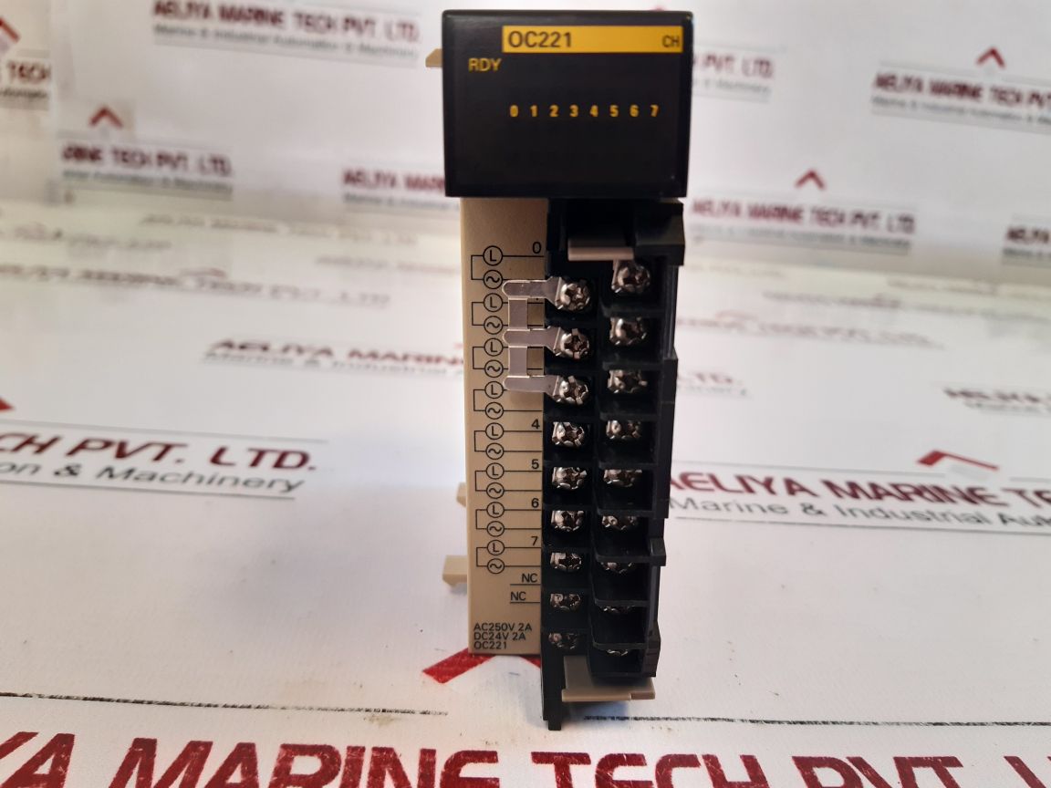 Omron Cqm1-oc221 Output Module