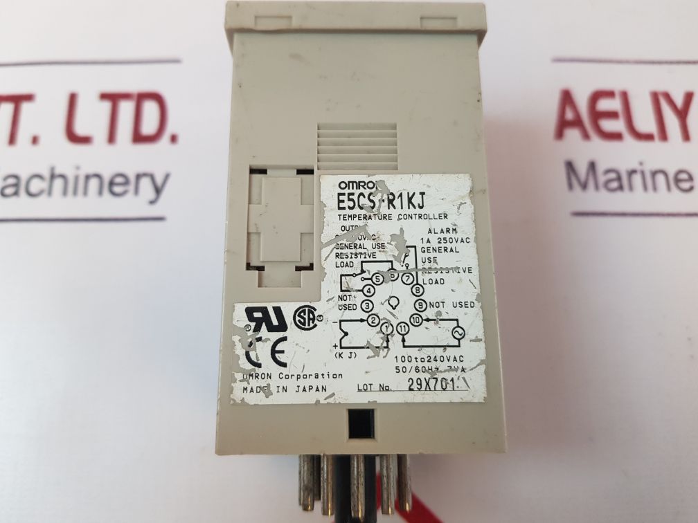 Omron E5Cs-r1Kj Temperature Controller