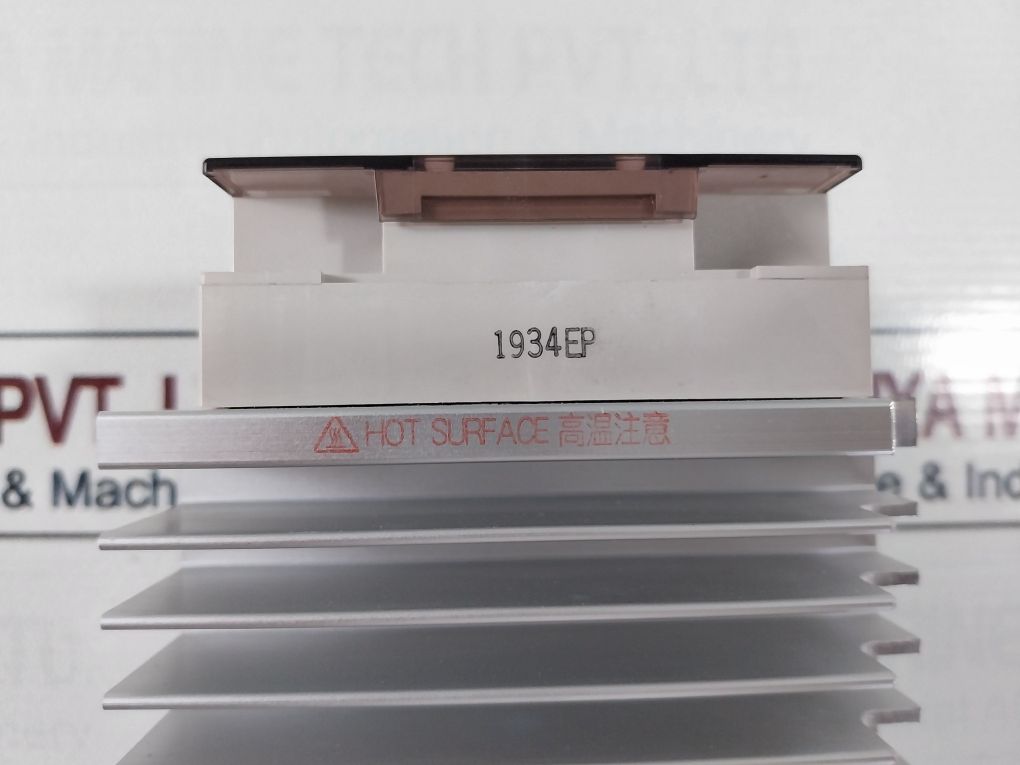 Omron G3Pb-215B-2H-vd Solid State Contactor