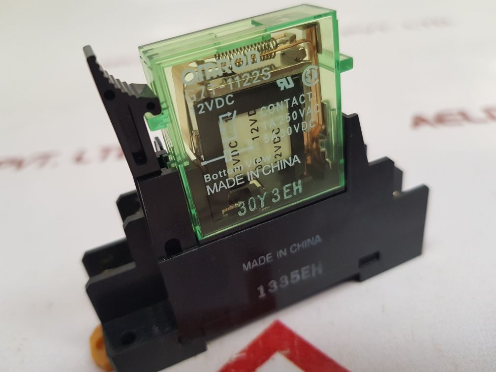 Omron G7T-1122S Relay With Socket Base