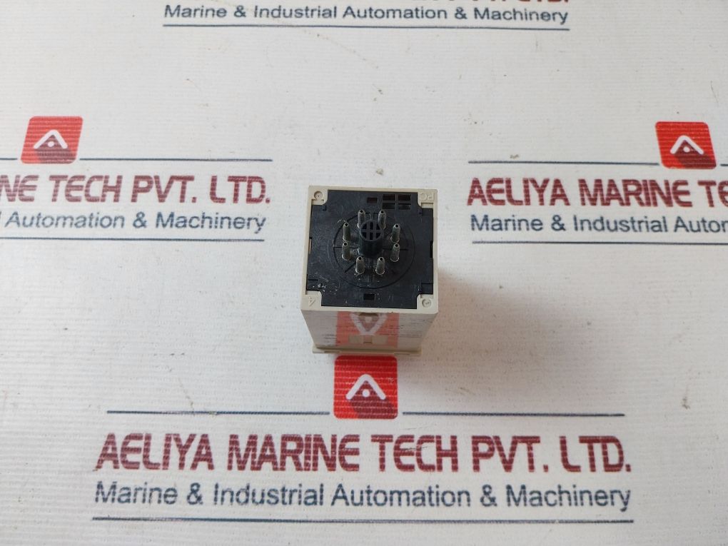 Omron H3Ba-n8H Timer 110Vac