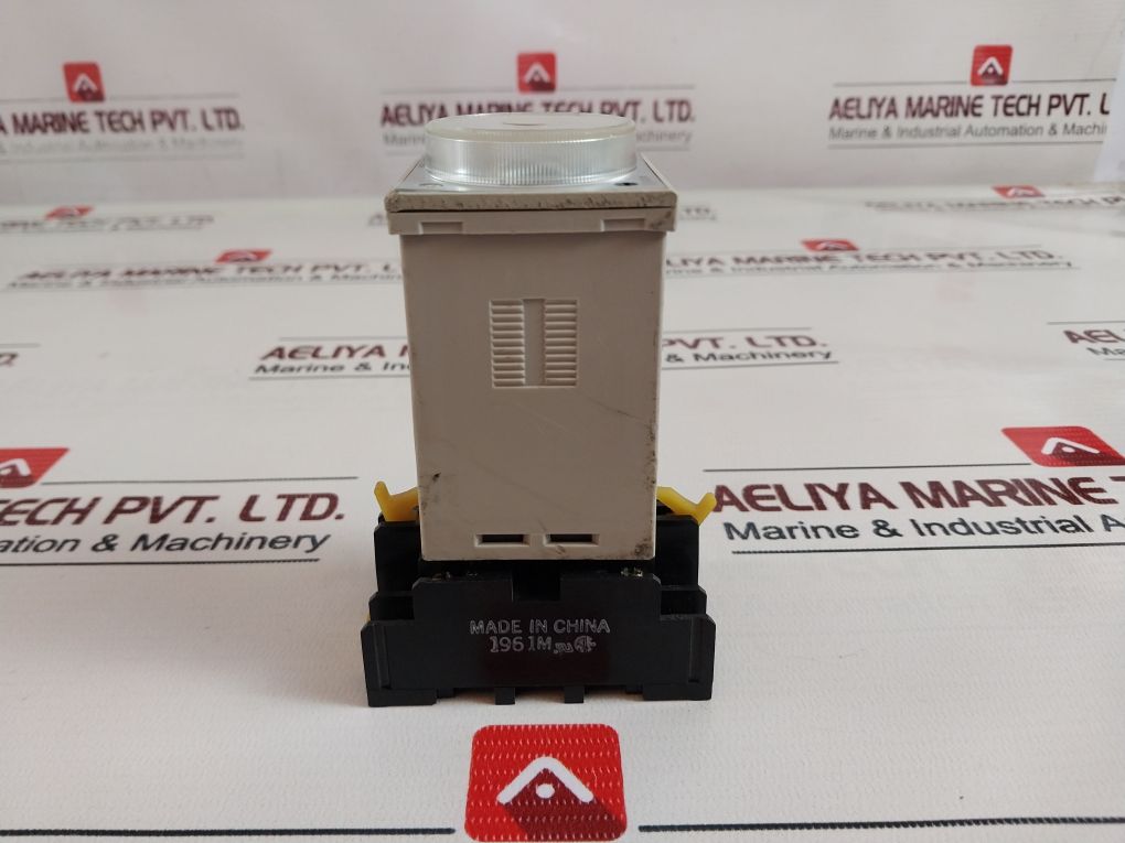 Omron H3Ba-n Timer Relay 220 Vac 5A