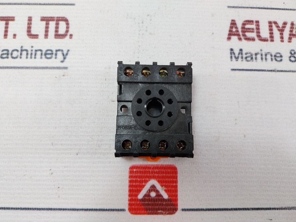 Omron H3Cr-a8E-315 Timer With Base 50/60Hz