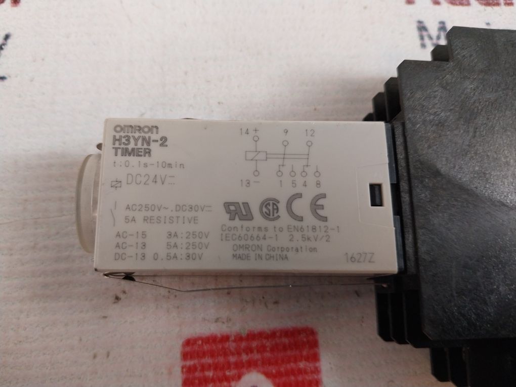 Omron H3Yn-2 Timer Relay With Base 0.1S-10Min