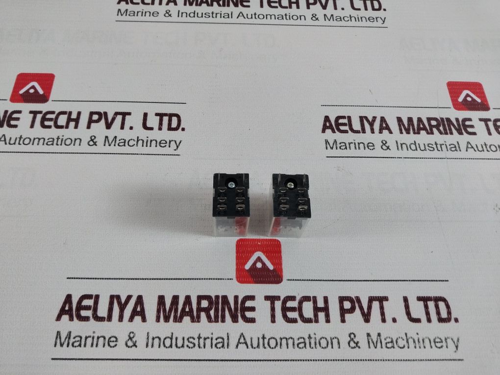 Lot Of 11X Omron Ly2N Relay 12A 240Vac