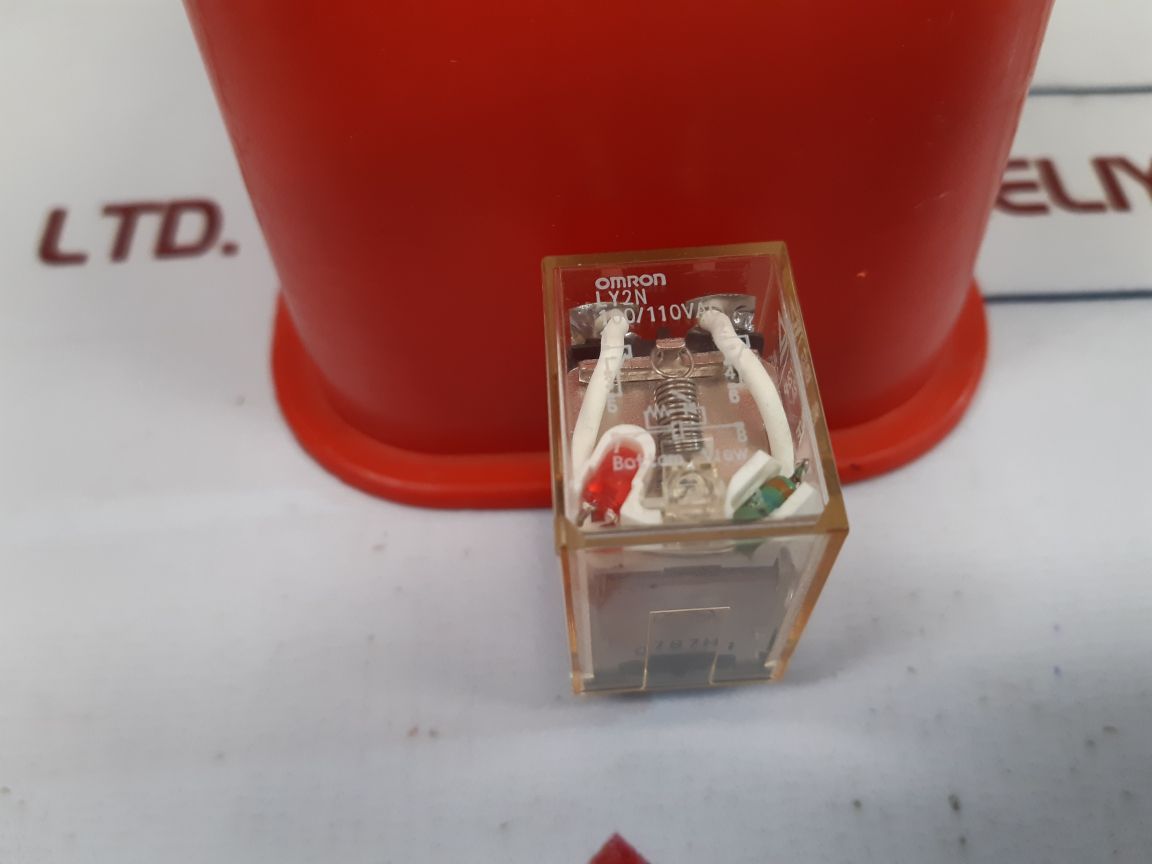 Lot of 2x Omron Ly2N Relay 10A 110Vac~
