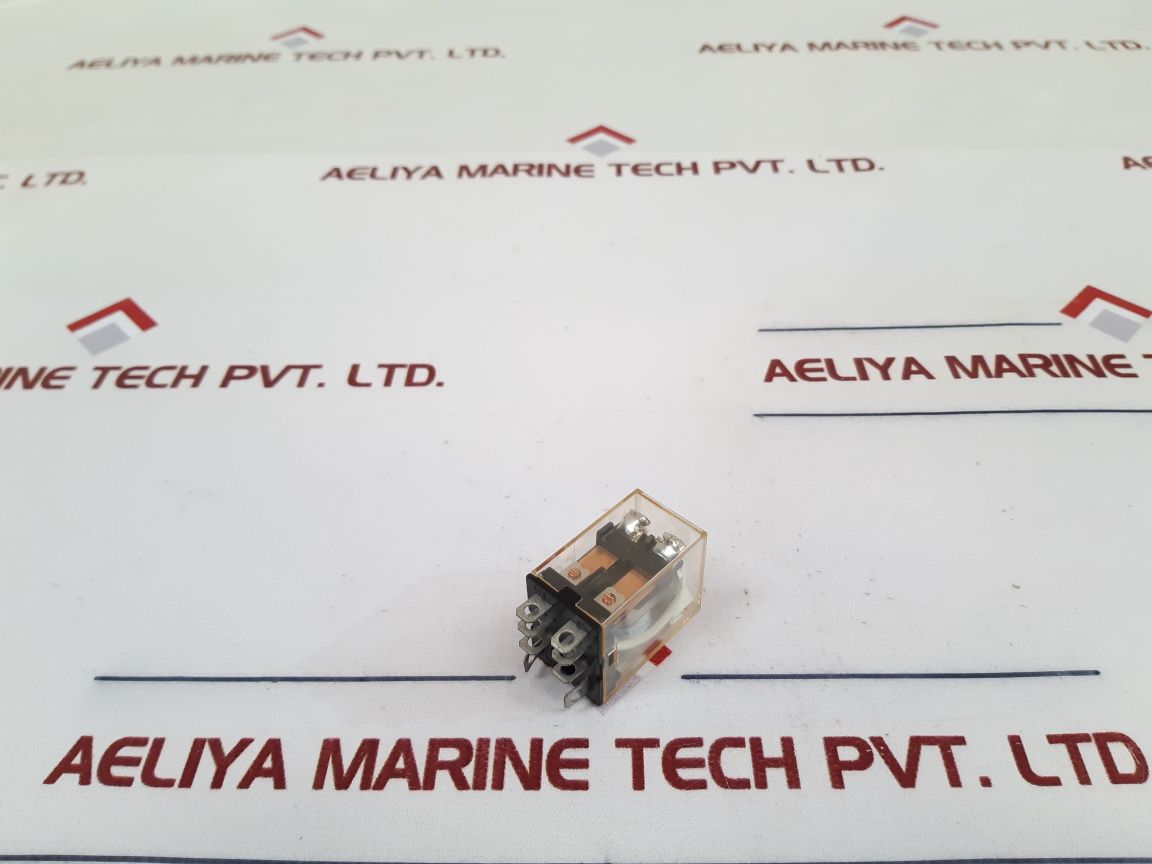 Lot of 2x Omron Ly2N Relay 10A 110Vac~