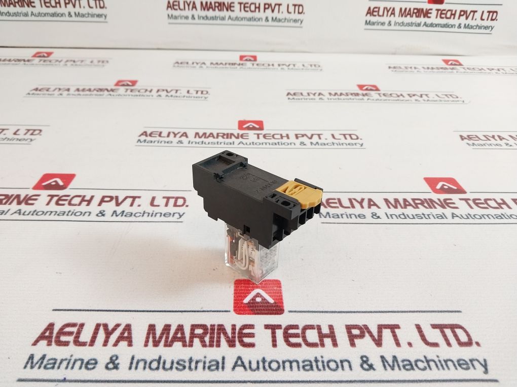 Omron My4N-gs Relay With Socket 24Vdc