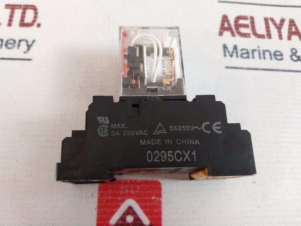 Omron My4N-gs Relay With Socket 24Vdc