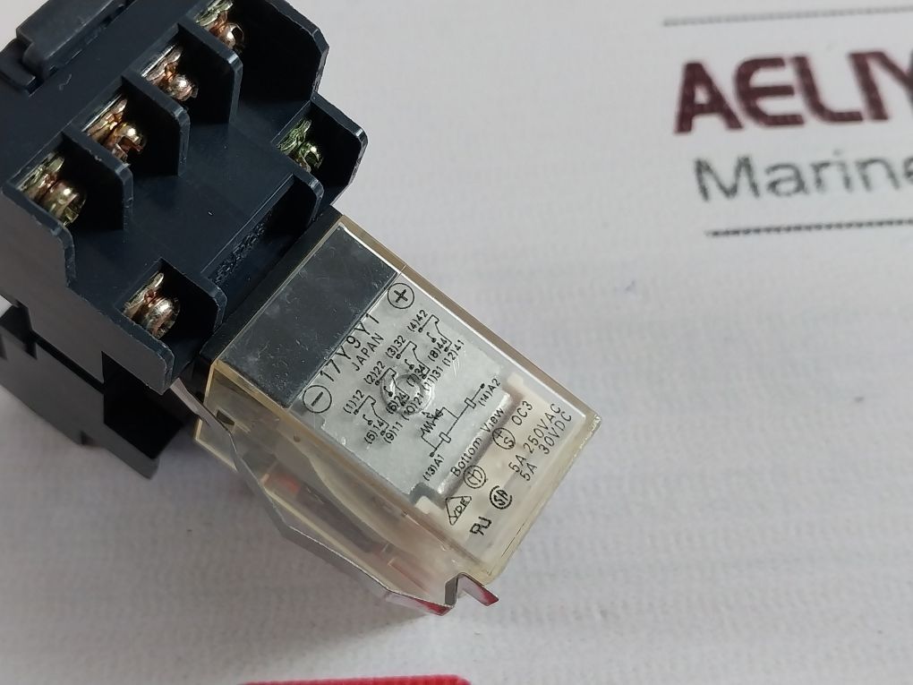 Omron My4N Relay With Socket 24Vdc Ac 250V 7A