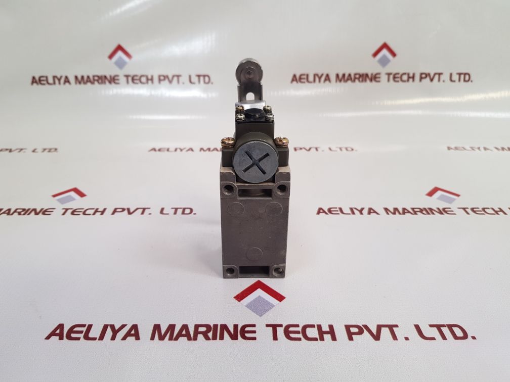 Omron Wlca12-2N Limit Switch 10A 250Vac