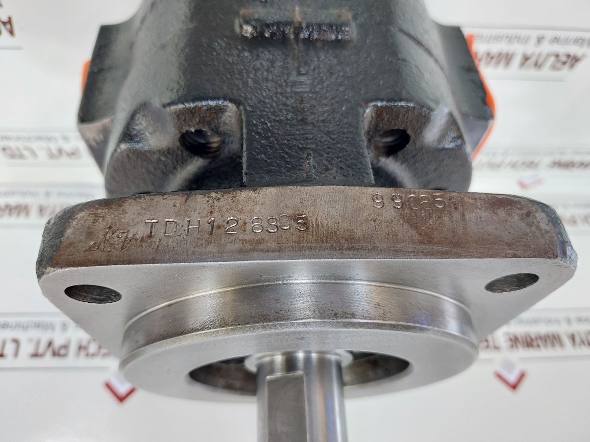 Parker 316 5030 002 Hydraulic Gear Pump