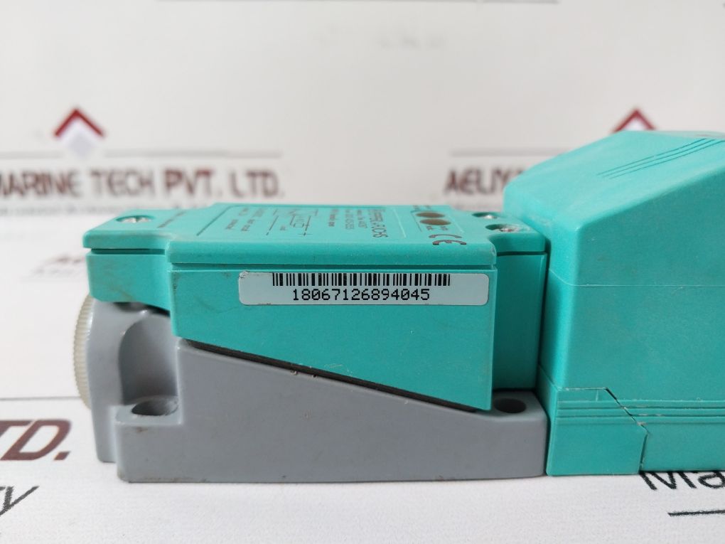 Pepperl +Fuchs 29854S Nj40+, 08275S U4+, 84457 E Inductive Sensor