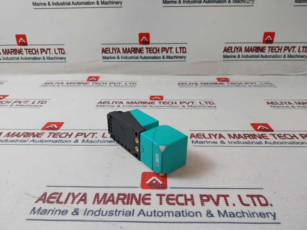 Pepperl+Fuchs Nbb15-u1-z2 Inductive Switch Sensor 030346