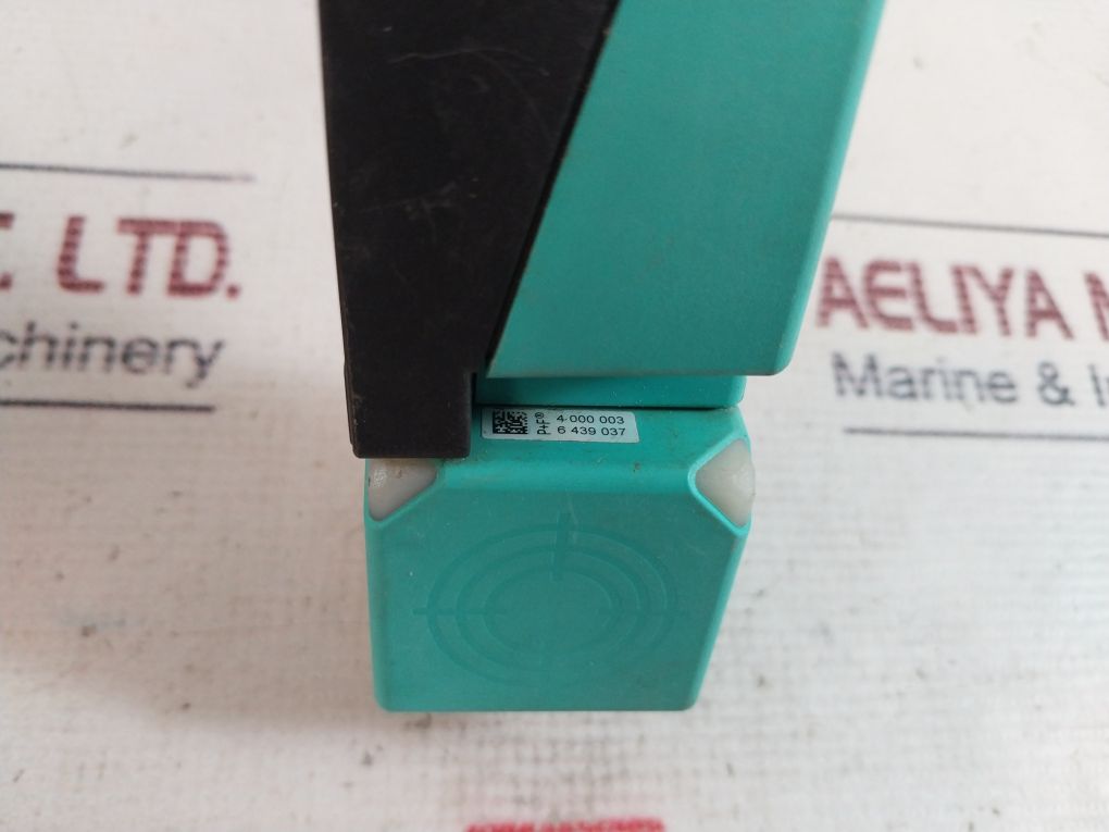 Pepperl+Fuchs Nbb15-u1-z2 Proximity Sensor 2-200Ma