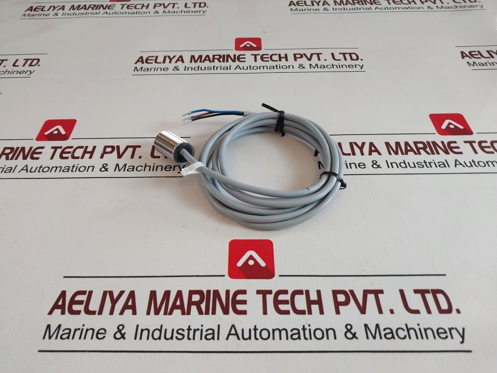 Pepperl+Fuchs Nbb8-18Gm30-e2 Proximity Switch/Sensor With Cable 87745