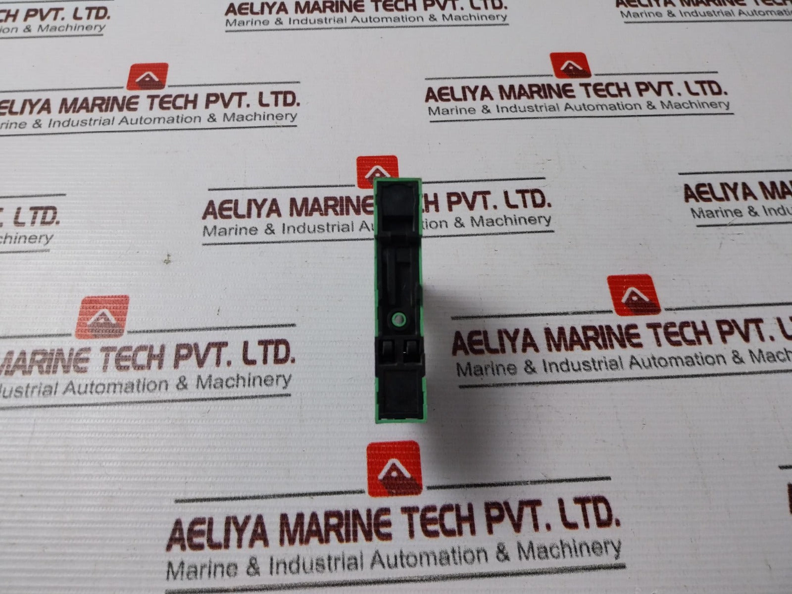 Phoenix Contact 28 33 521 Relay Socket 12A 300Vac