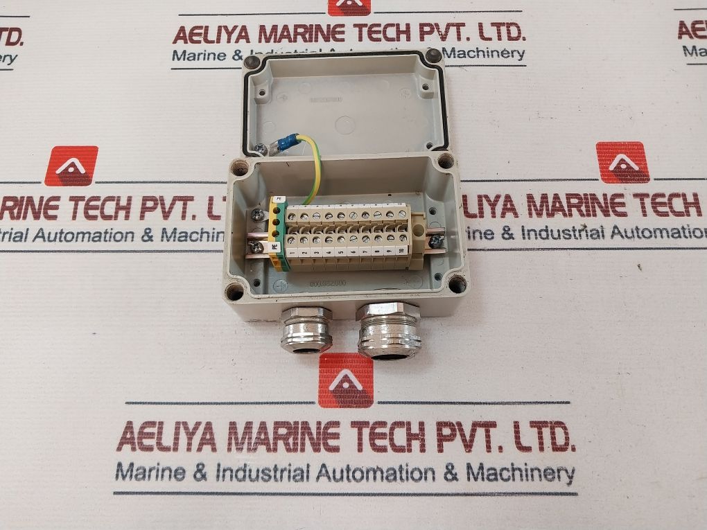 Raytheon Anschutz 134-109 Junction Box