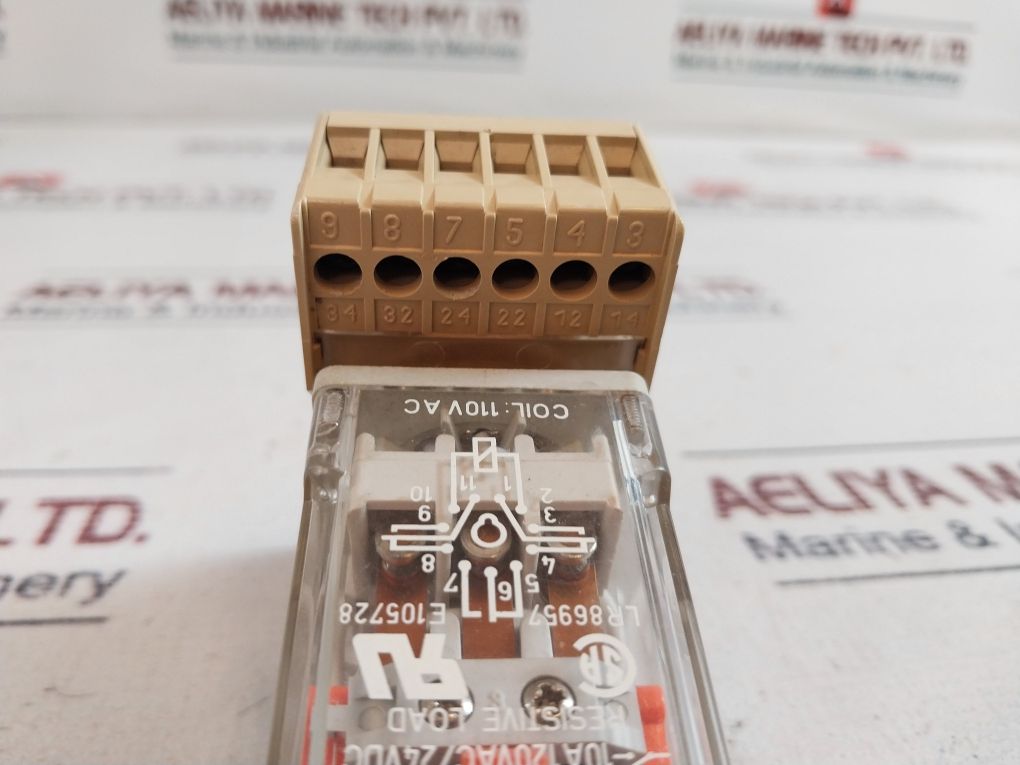 Relpol R15-wk Relay With Socket E105728 10A 120Vac