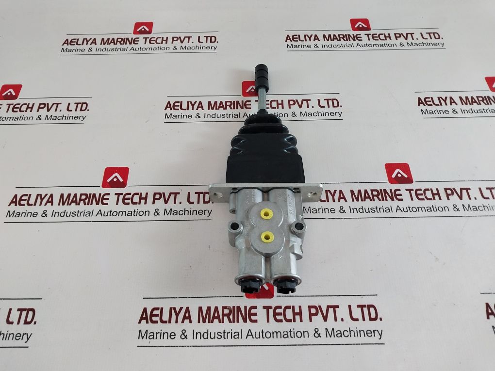 Rexroth 1-2Th6 L 06-10/M01 Pilot Control Unit