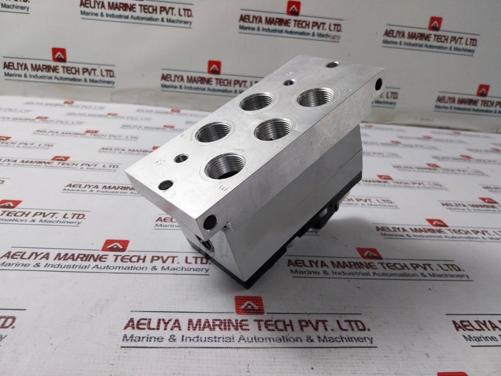 Rexroth 5814111100 Pilot Valve 24V Dc 5W