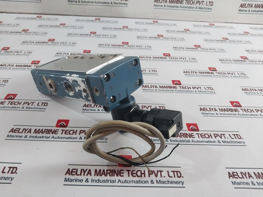 Rexroth Pt44106-8500 Pneumatic Directional Control Valve 24V