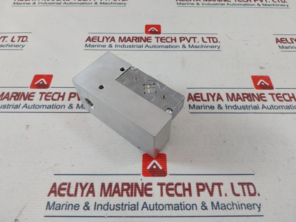 Rexroth R414002403 Pneumatic Valve With Connecting Plug Cable