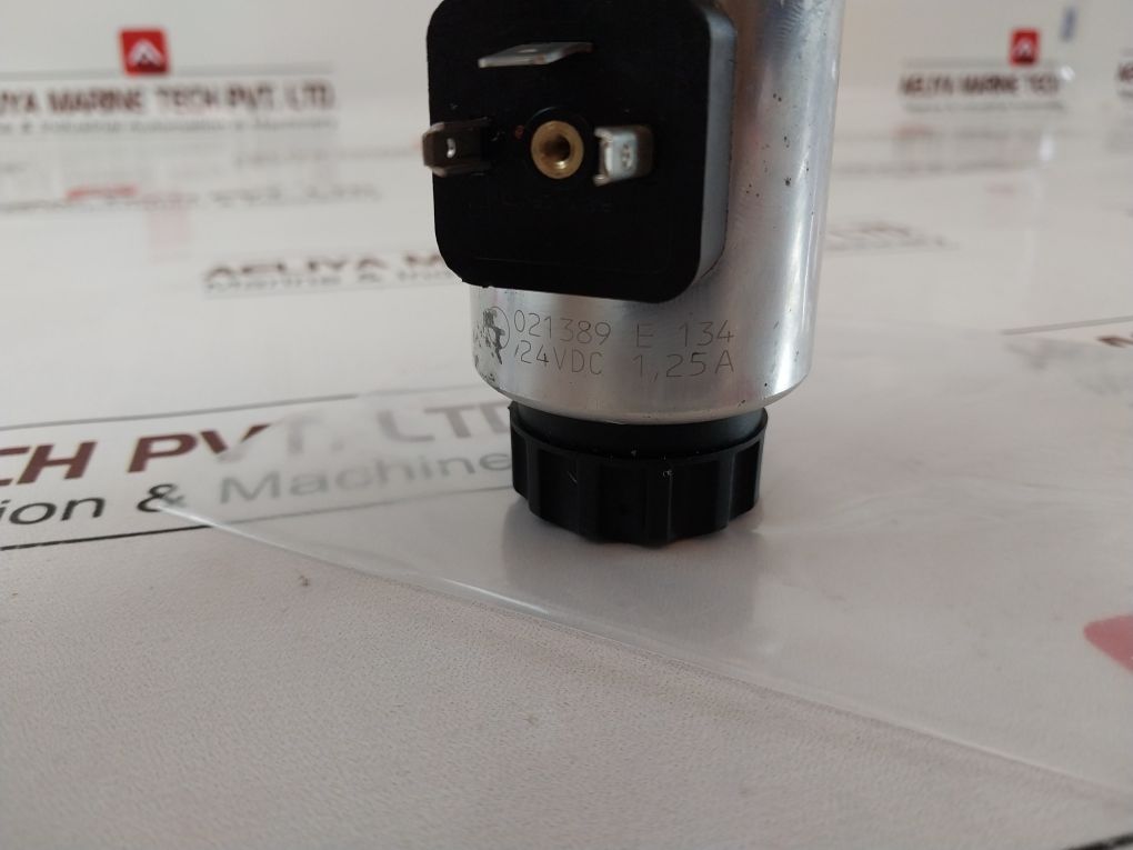 Rexroth R900913477 4We 6 D62/Eg24N9K4Qmag24 Hydraulic Directional Valve