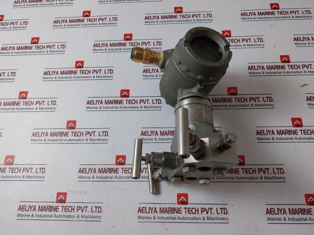 Rosemount 0305Rc32B11B4L4 Pressure Transmitter W/ Valve Manifold C305121124-0000