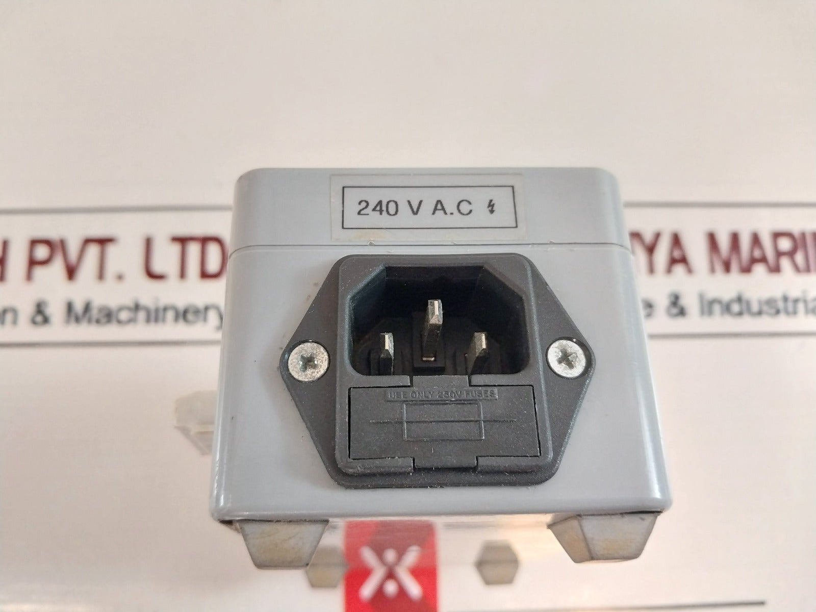 Rs232 Rs485 Converter 240 Vac Use Only 250V Fuses